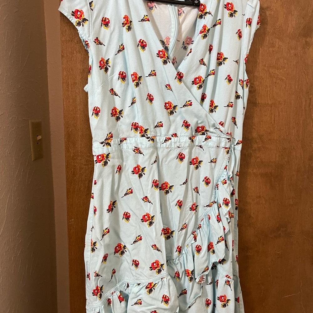 Dress - Picture 2 of 2